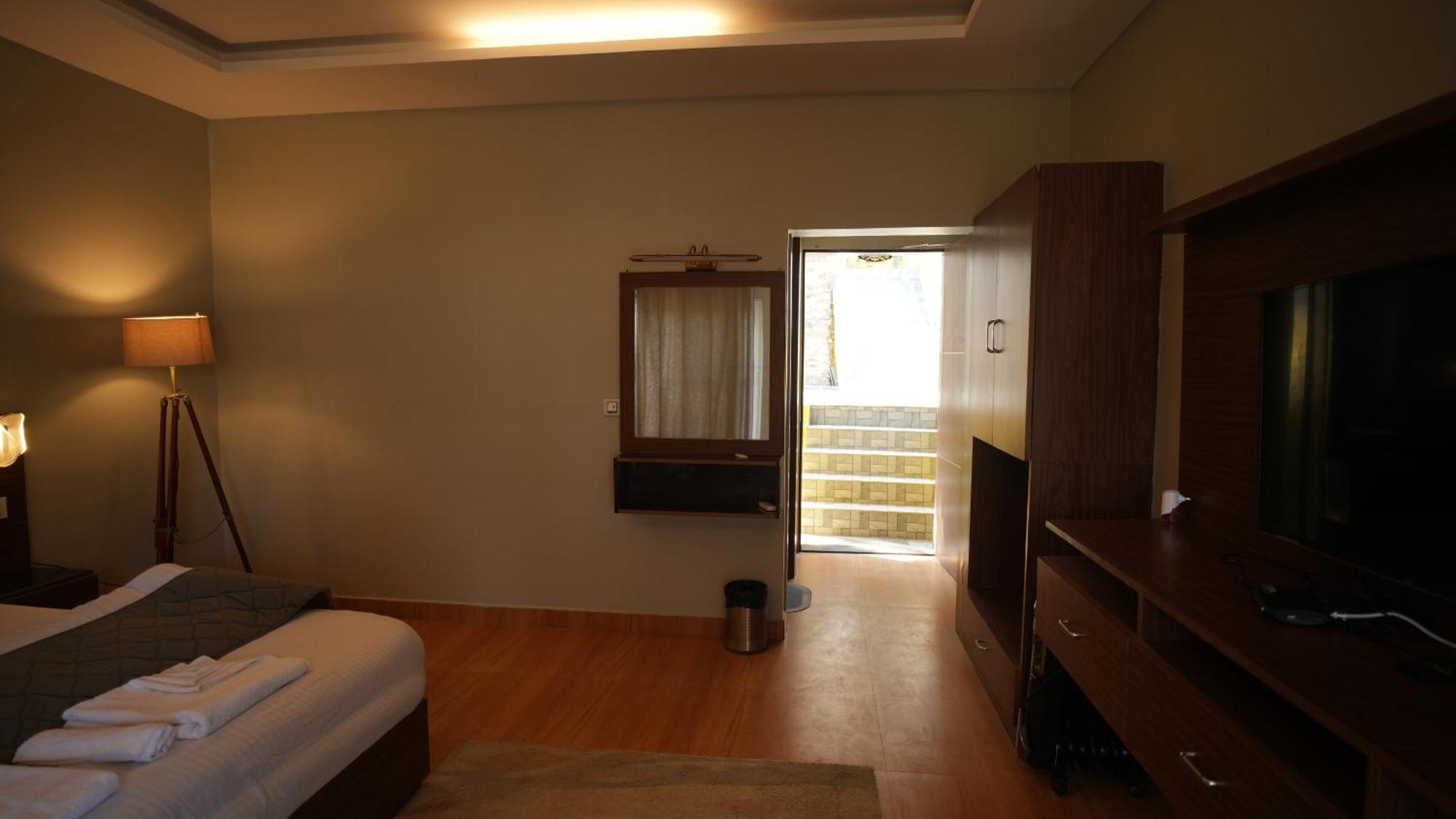 The Foresta By Orchid Hospitality & Holidays Hotel Mukteshwar Luaran gambar